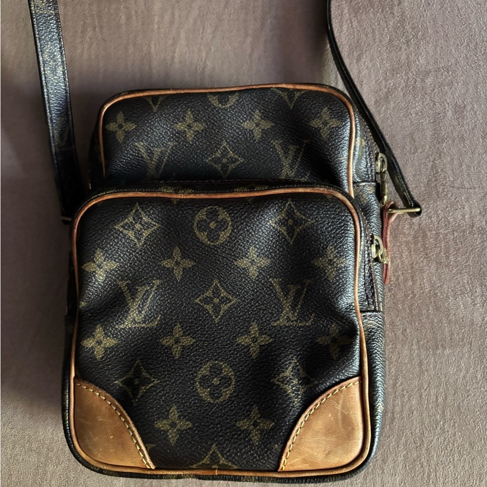 Louis Vuitton Black and Brown Messenger Bag with Monogram Canvas